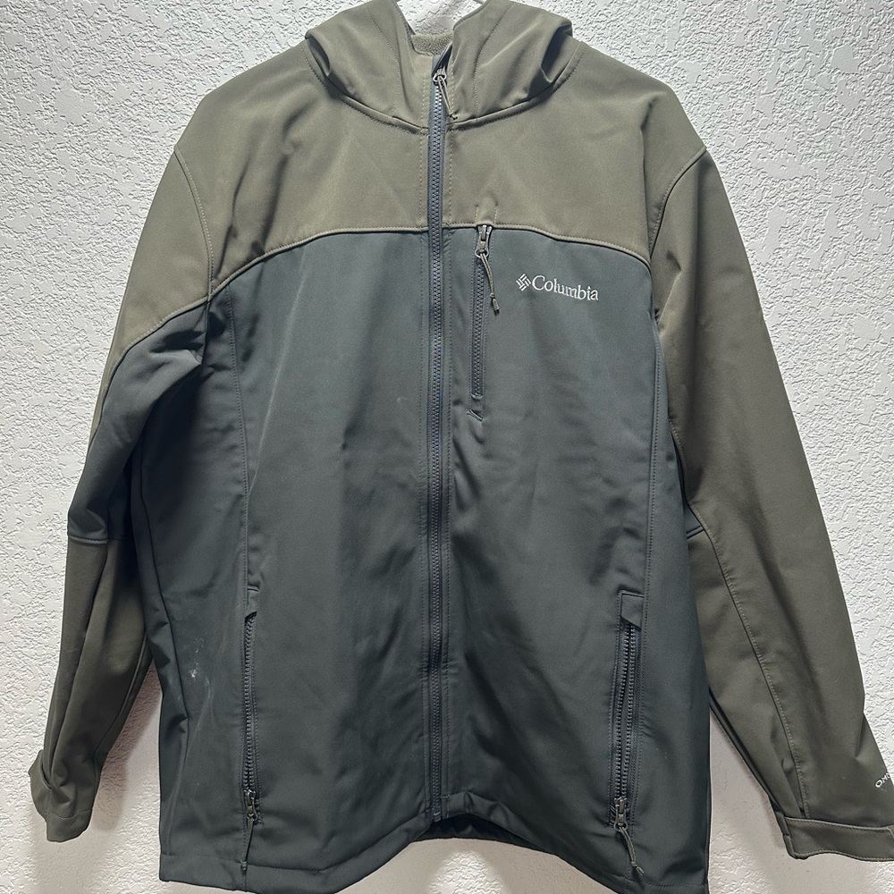 Columbia Men's Performance Jacket - Olive and Charcoal